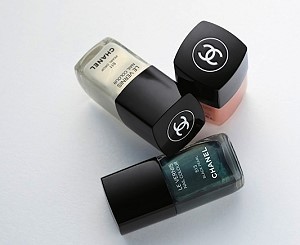 Chanel представил новую коллекцию лаков для ногтей