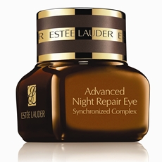 Американки получили подарки от Estee Lauder