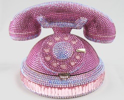 Сумочка Ringaling Rotary Phone от Judith Leiber