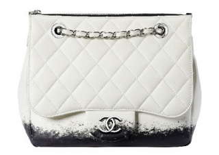 Новая сумочка от Chanel в зимнем образе