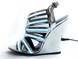 Дизайнер Эдмундо Кастилло представил коллекцию обуви в стиле фильма «Трон»