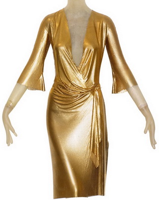 «Золотое» платье от Versace