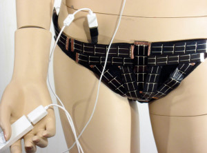 iKini – бикини для подзарядки iPod