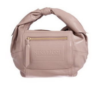 Маленькая элегантная сумочка от Nina Ricci