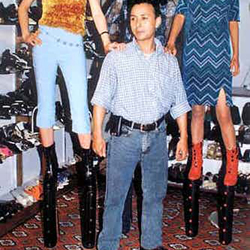 самые высокие сапоги в мире James Syiemiong