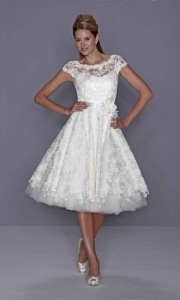 пышные короткие свадебные платья тенденции моды 2013 Sassy Holford