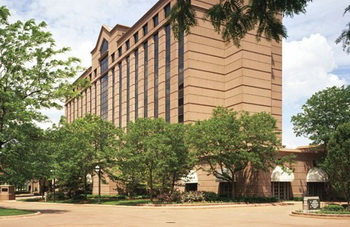 Бывший отель Ritz-Carlton в Мичигане назван именем Генри Форда