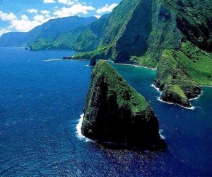 Количество туристов, проводящих отпуск на Гавайских островах, снизилось на 12%