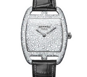 Hermиs представляет «заснеженные» часы Sertie Neige 