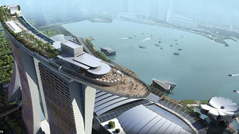 Самый дорогой в мире отель Marina Bay Sands Hotel открылся для гостей