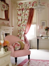 винтажный стиль гостиной с цветочным принтом