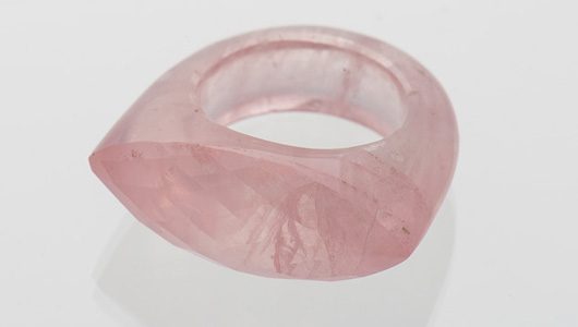 прозрачный розовый кварц