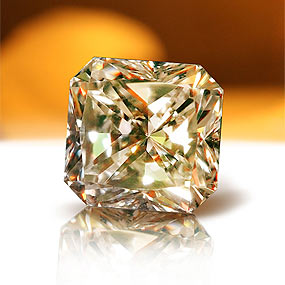 «Кристалл» представил самый дорогой бриллиант в России