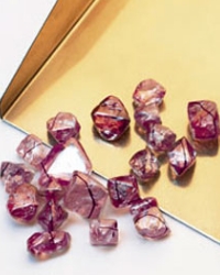 роскошные розовые бриллианты