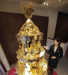 Золотая елка Ginza Tanaka