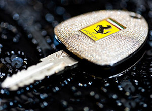 Ключи с бриллиантами для Ferrari