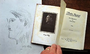 «Майн Кампф» с автографом Гитлера продан за 30 тысяч долларов