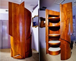 Барный шкаф из красного дерева от Майкла Коффи