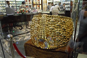 Самое большое золотое кольцо в мире