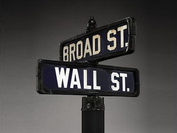 Дорожный указатель с улицы Нью-Йорка продан на аукционе за $116 500