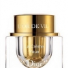 Новый омолаживающий крем для глаз от Dior