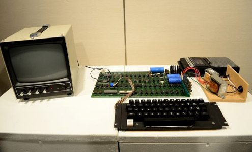 первый компьютер Apple I