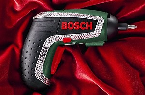 Bosch представил шуруповерт с кристаллами Swarovski