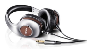 Наушники Denon AH-D7100 из красного дерева