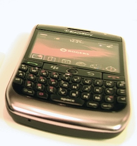 BlackBerry 8900 Curve из 24-каратного золота