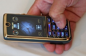 Часовой бренд Ulysse Nardin выпустил мобильный телефон