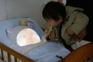 В Японии появился на свет робот-младенец